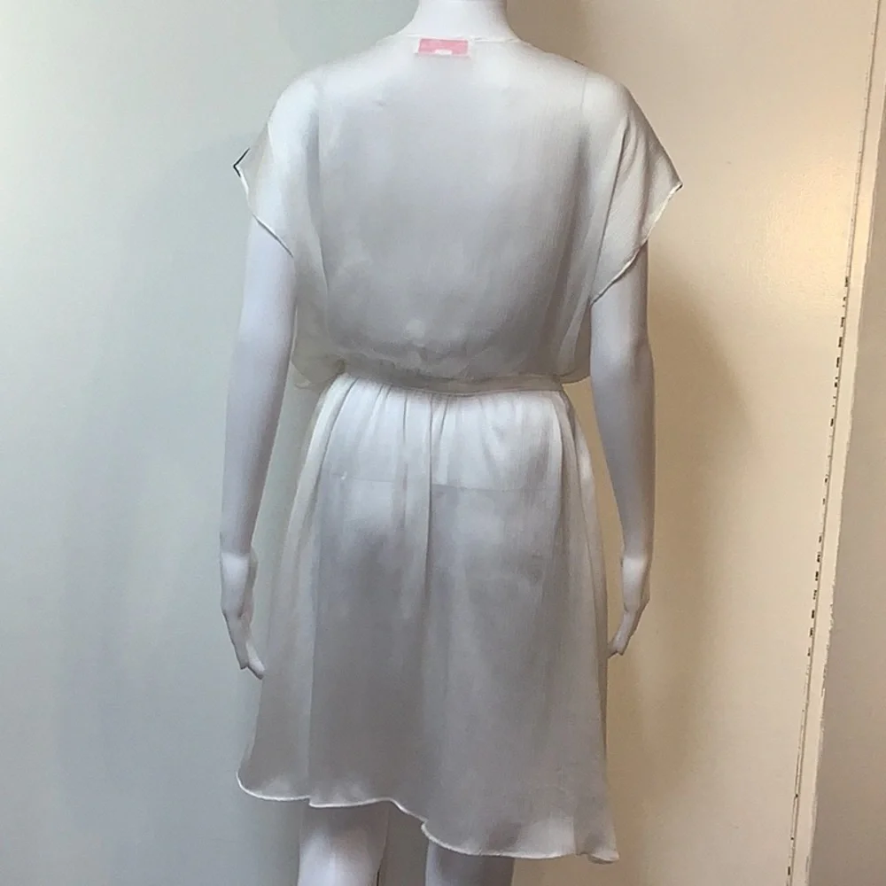 Oscar De La Renta Pink Label Ivory Semi Sheer Black Lace Shoulder Robe Sz M